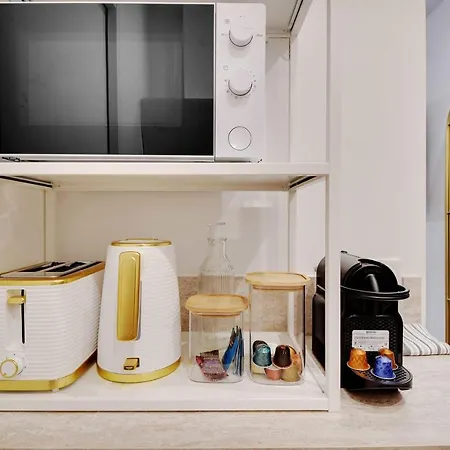 Appartamento Cozy Studio In The Vibrant Heart Of *