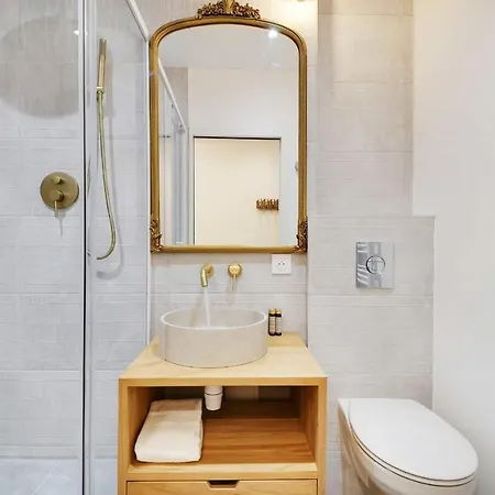 Cozy Studio In The Vibrant Heart Of