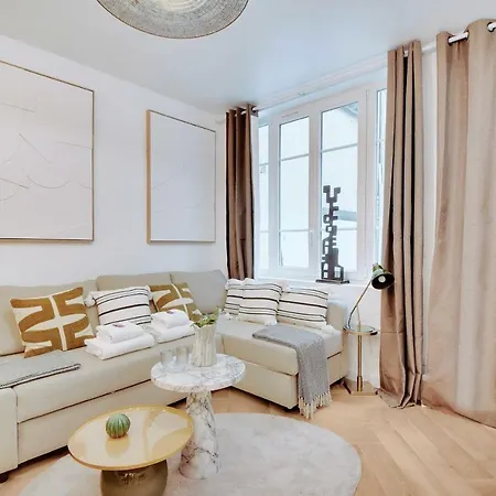 Cozy Studio In The Vibrant Heart Of *