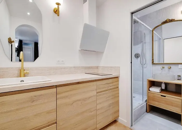 Cozy Studio In The Vibrant Heart Of Apartman